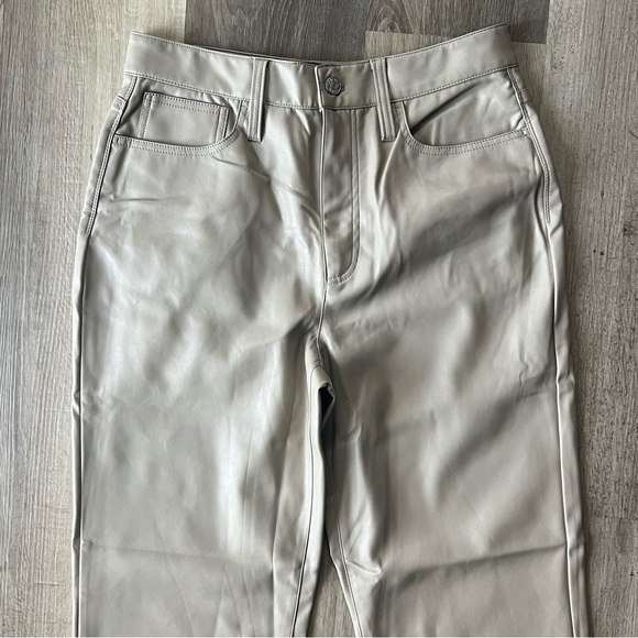 The Perfect Vintage Straight Jean: Faux Leather Edition size 29 - Picture 7 of 11